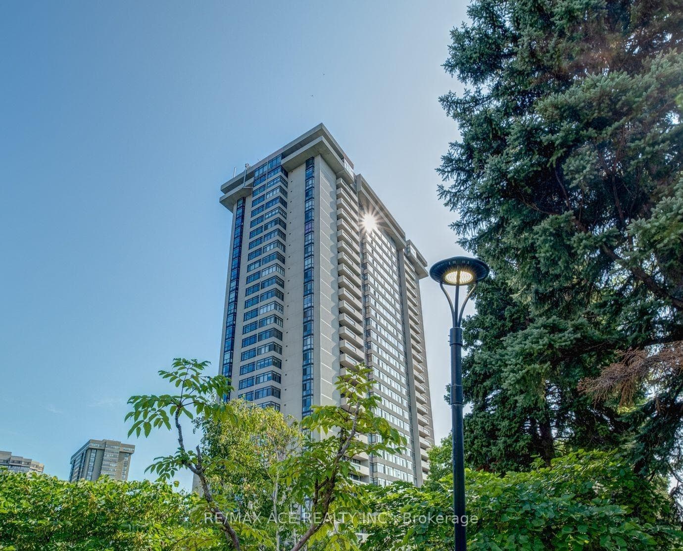 1555 Finch Avenue Unit 1609, Hillcrest Village / Bayview Village, ON M2J 4X9 - Photo 1