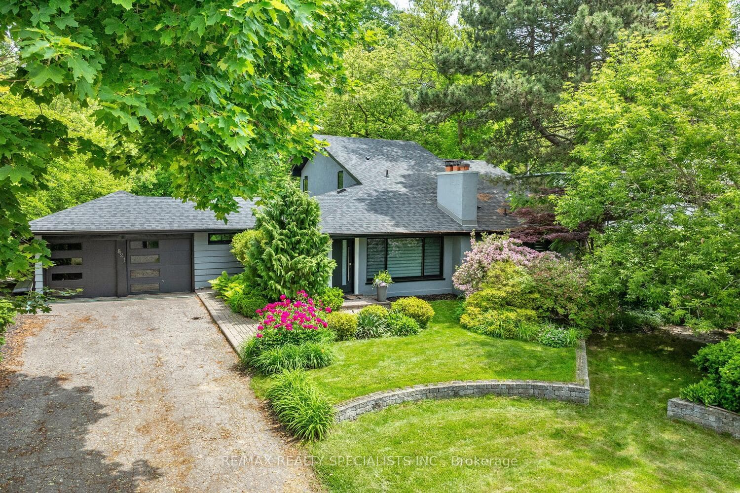 821 Parkland Avenue, Mississauga, ON L5H 3G6 - Photo 1