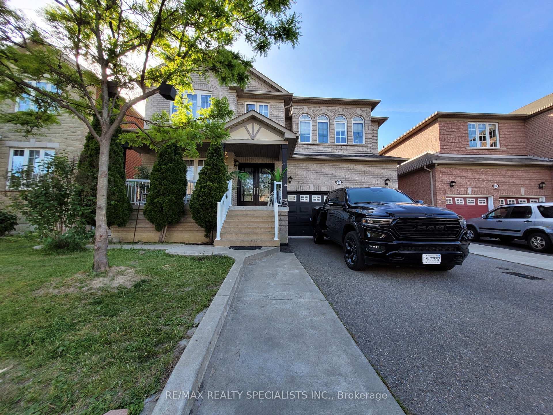 24 Blazing Star Drive Unit basement, Brampton, ON L6R 3E7 - Photo 1