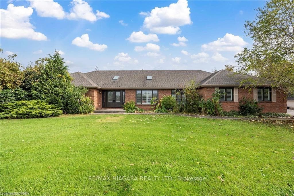 10118 WILLOUGHBY Drive, Niagara Falls, ON L2E 6S6 - Photo 1