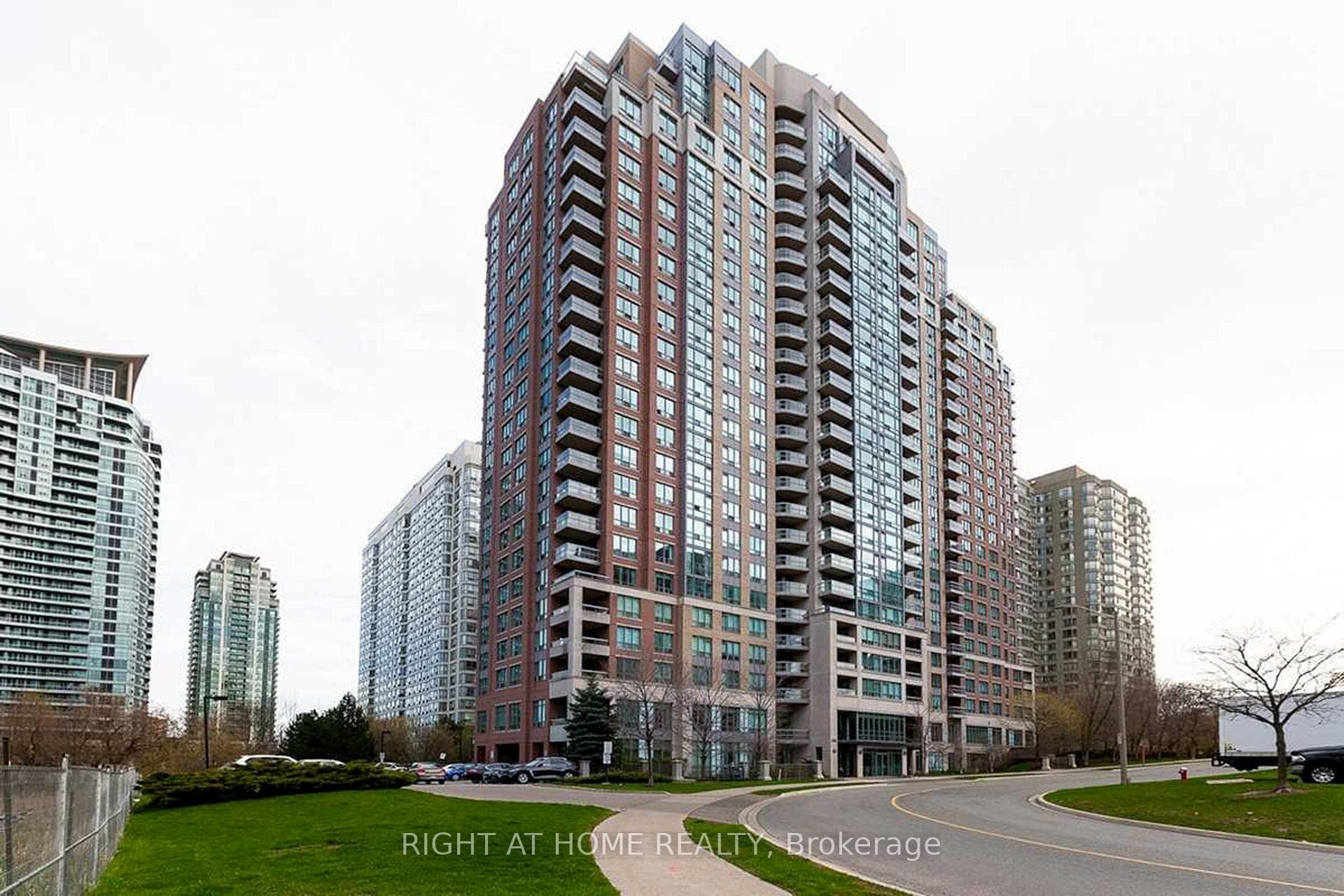 156 Enfield Place Unit 2205, Mississauga, ON L5B 4L8 - Photo 1