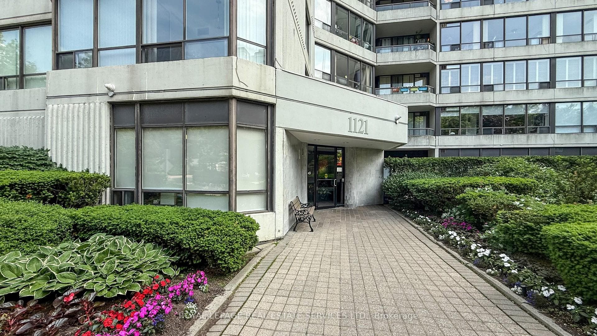 1121 Steeles Avenue Unit 102, Thornhill / Willowdale, ON M2R 3W7 - Photo 1