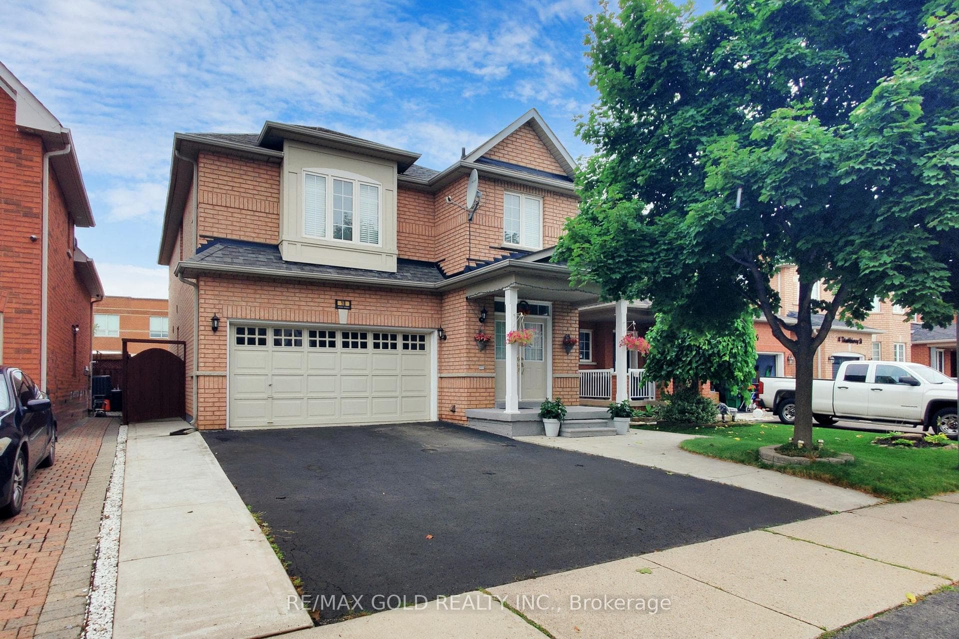 18 Thimbleberry Street, Brampton, ON L7A 3L3 - Photo 1