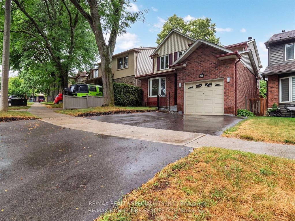 892 Sweetwater Crescent, Mississauga, ON L5H 4A8 - Photo 1