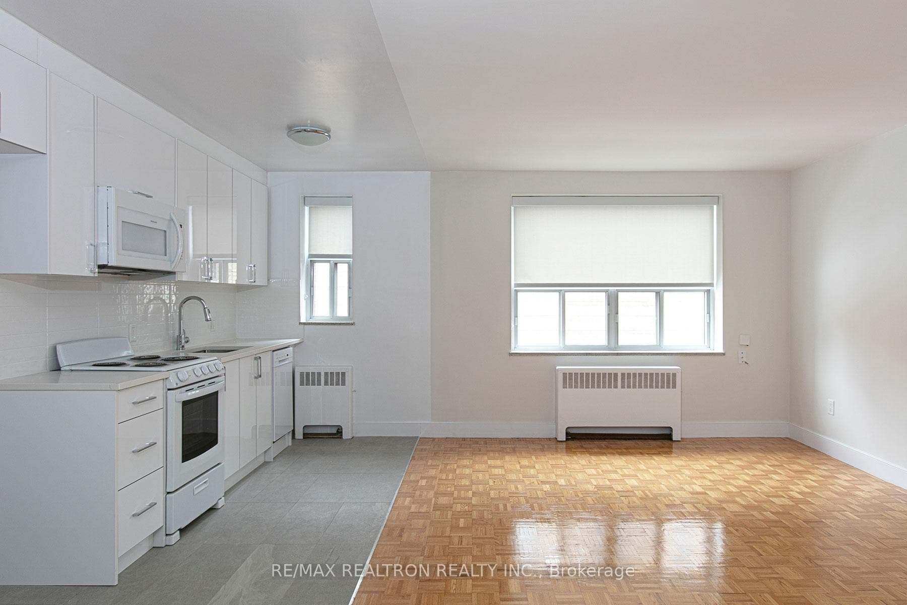 1291 Bayview Avenue Unit 203, Flemingdon Park / Don Mills, ON M4G 2Z9 - Photo 1