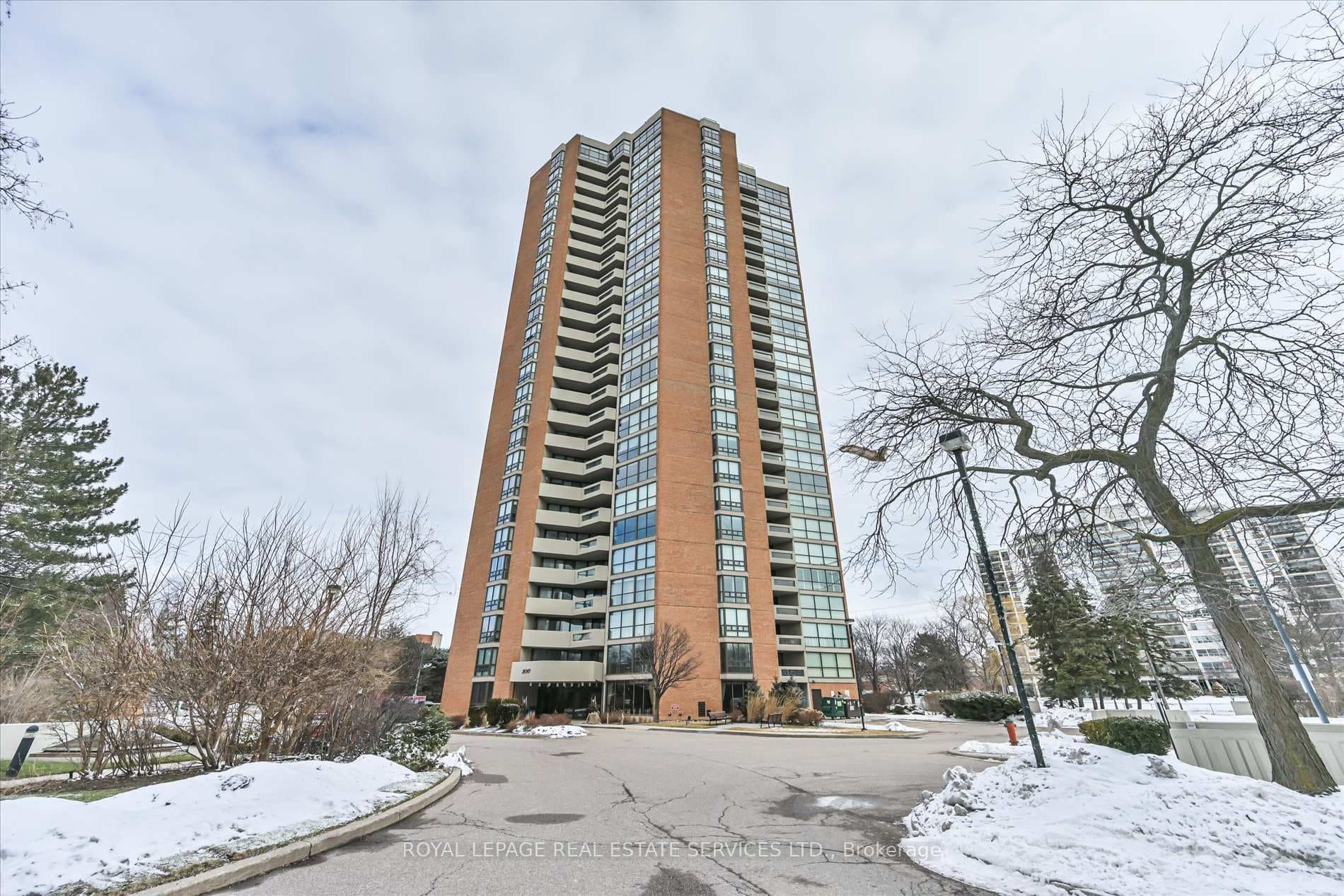 2010 Islington Avenue Unit PH03, Etobicoke (Kingsview Village / Humber Heights), ON M9P 3S8 - Photo 1