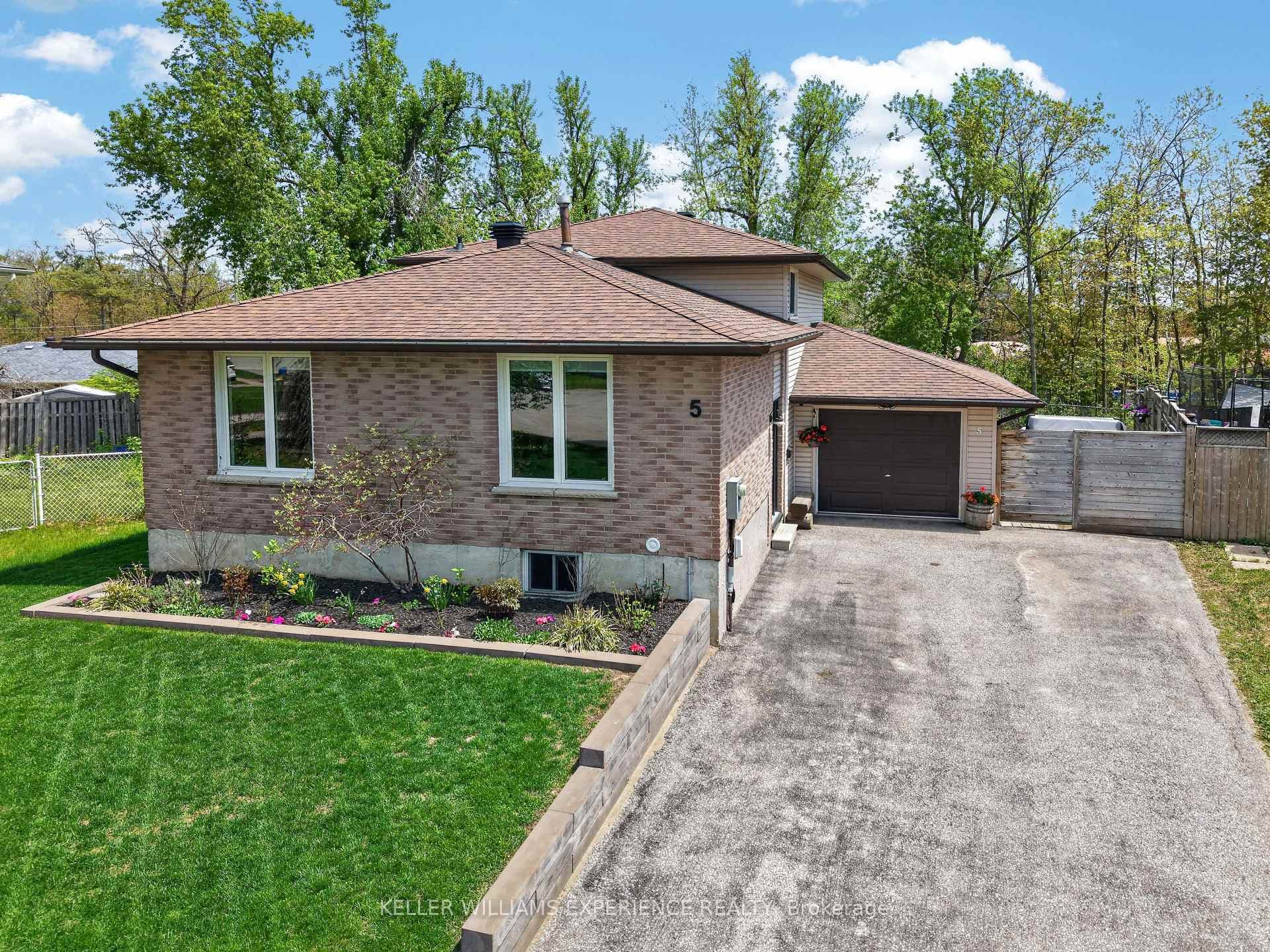 5 Atwood Court, Barrie