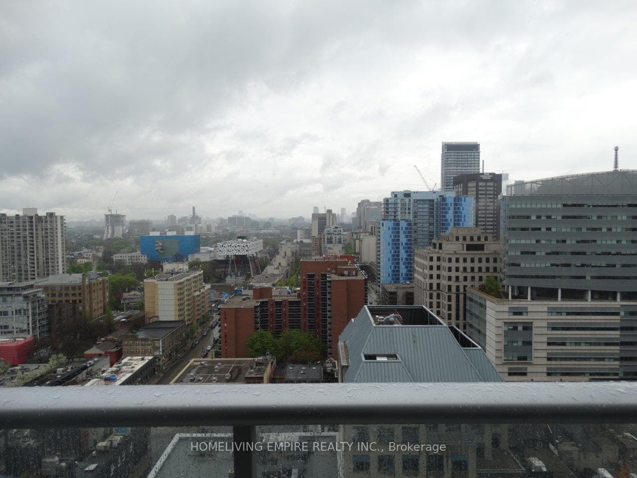 30 Nelson Street Unit 2101, Downtown Toronto / Waterfront, ON M5V 0H5 - Photo 1