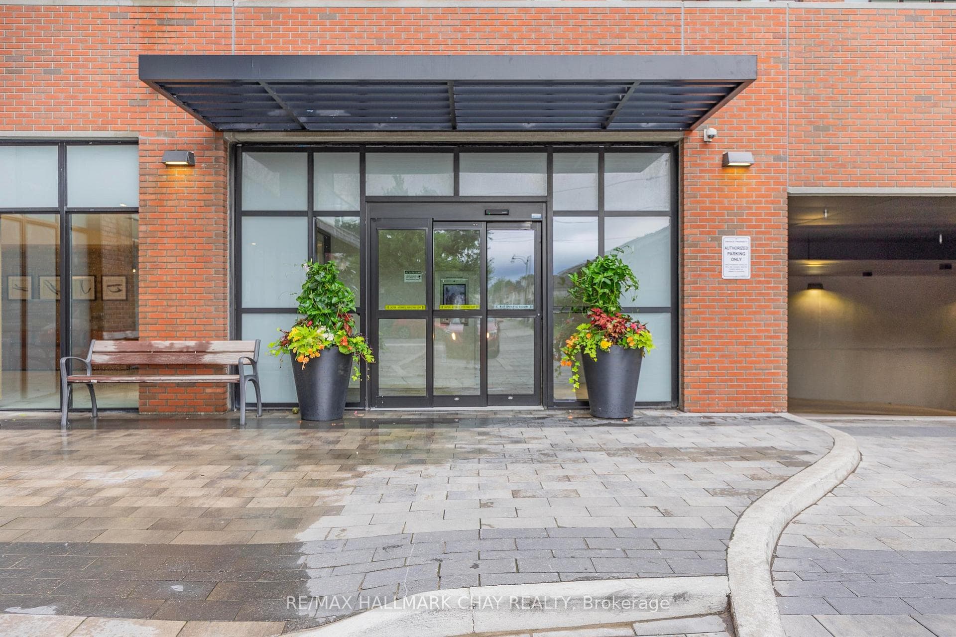 2300 St. Clair Avenue Unit 110, Bloor West Village / Swansea, ON M6N 1K8 - Photo 1