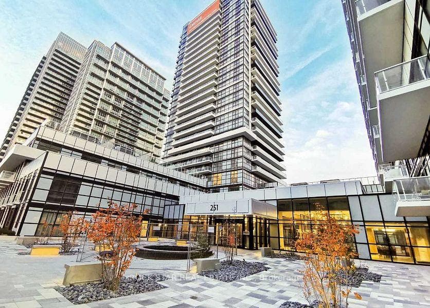 251 Manitoba Street Unit 1510, Liberty Village / Parkdale / South Parkdale, ON M8Y 0C7 - Photo 1