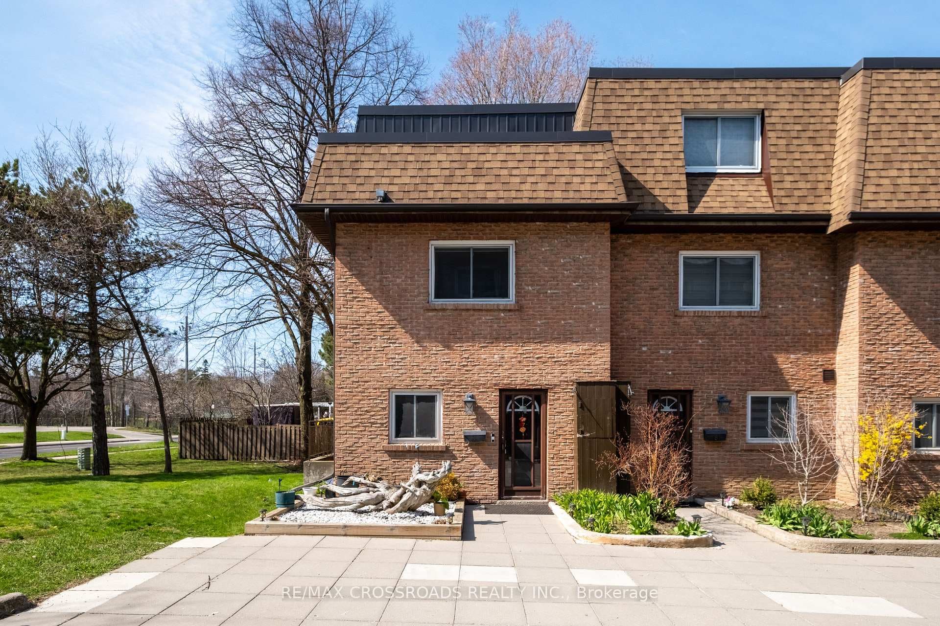 20 Hainford Street Unit 7, Rouge / Port Union / Malvern, ON M1E 4X8 - Photo 1