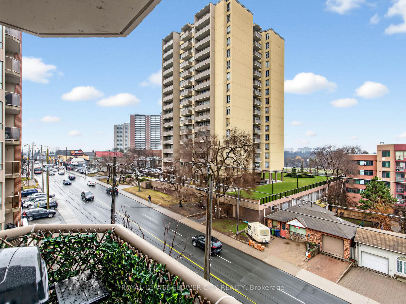 2088 Lawrence Avenue Unit 404, York / Weston, ON M9N 1J1 - Photo 1