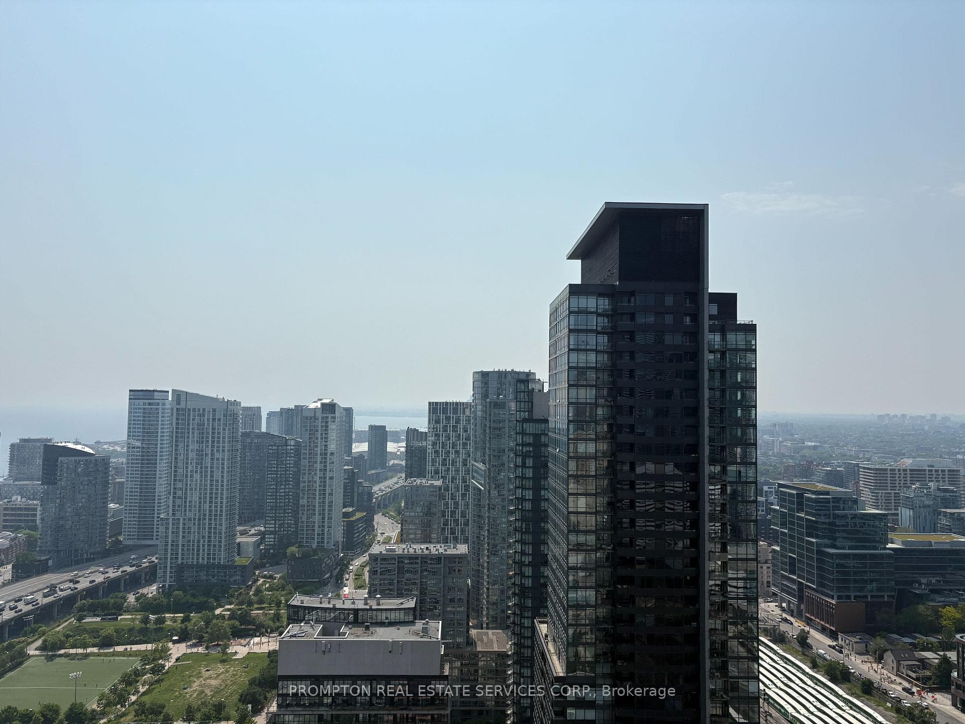 3 Concord Cityplace Way Unit 4302, Downtown Toronto / Waterfront, ON M5V 0X4 - Photo 1