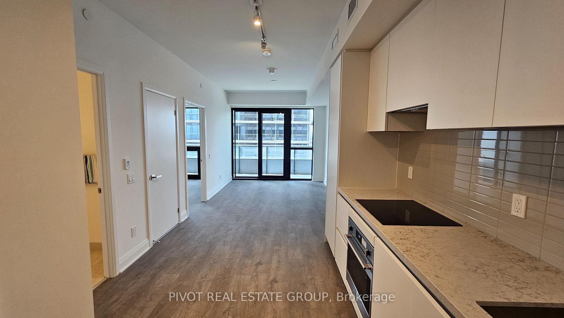 2 Erskine Road Unit 2708, Mississauga, ON L5B 0S1 - Photo 1