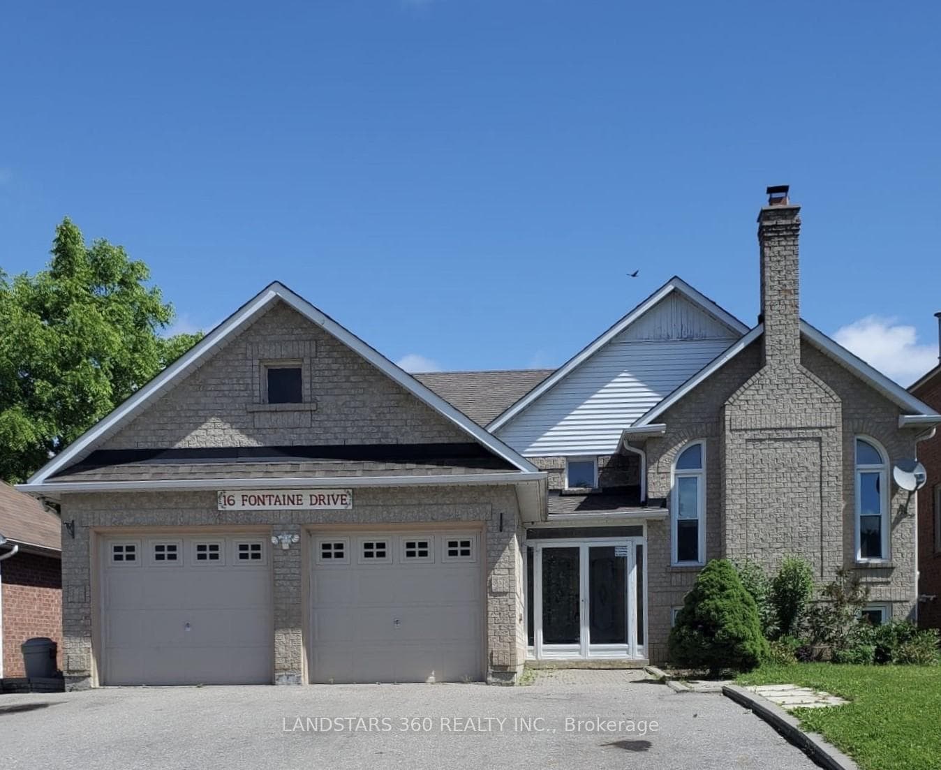 16 Fontaine Drive Unit Upper, Georgina