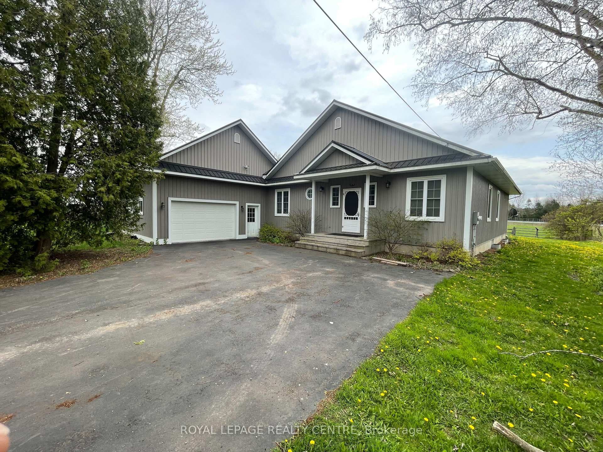 20 Carlisle Road, Hamilton, ON L8B 1C9 - Photo 1