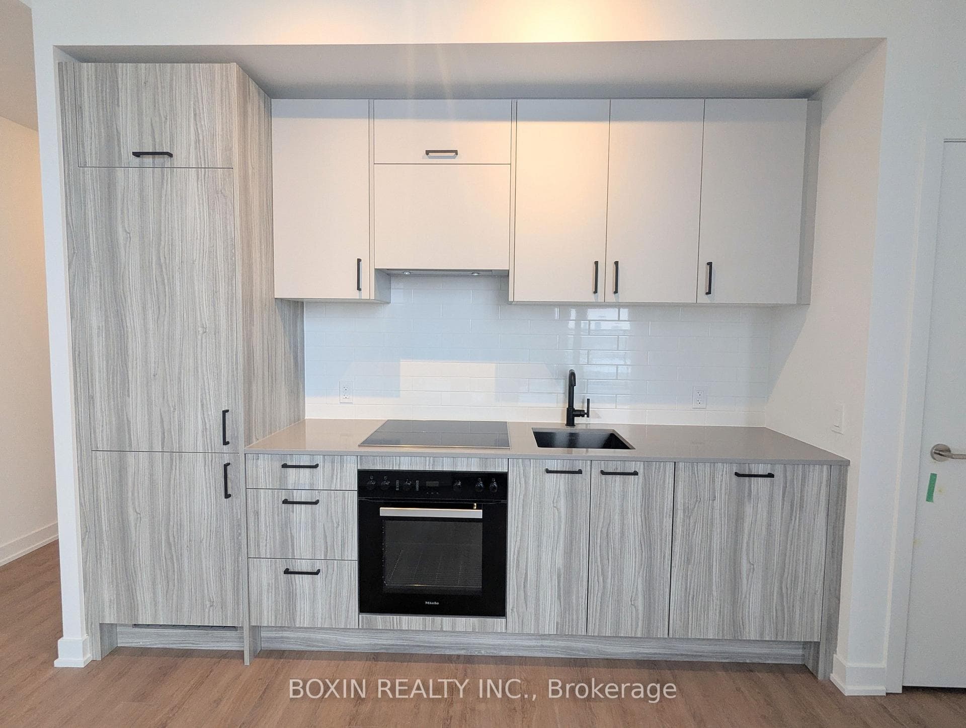 1 Quarrington Lane Unit 2211, Don Mills / Parkwoods / Victoria Village, ON M3C 0S4 - Photo 1