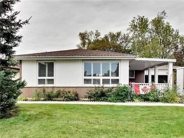 11 Beechwood Crescent, Brampton, ON L6T 1X9 - Photo 1