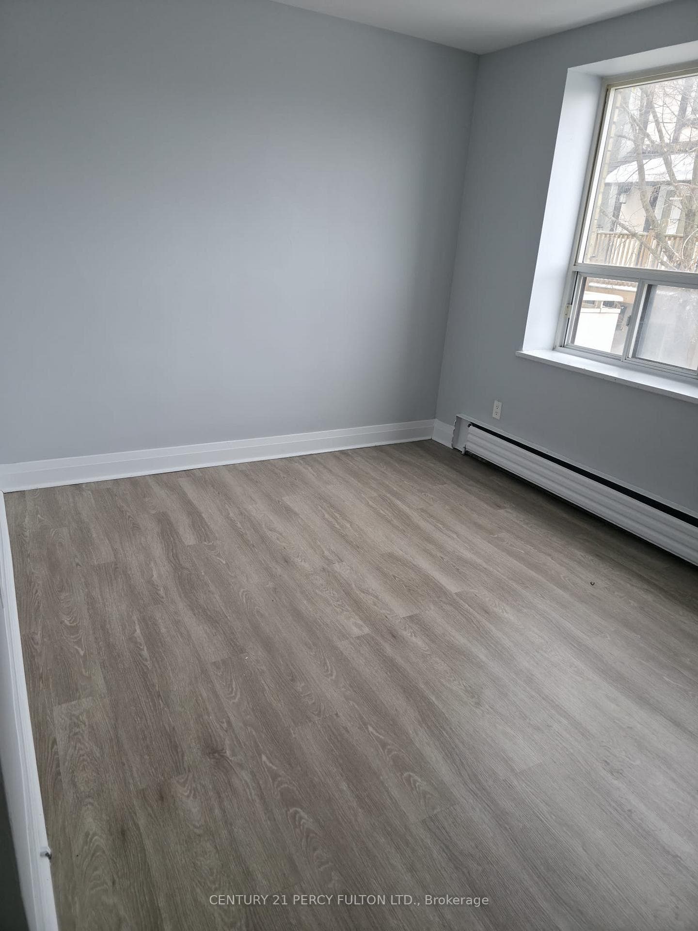 392 Jane Street Unit 201, Bloor West Village / Swansea, ON M6S 3Z5 - Photo 1