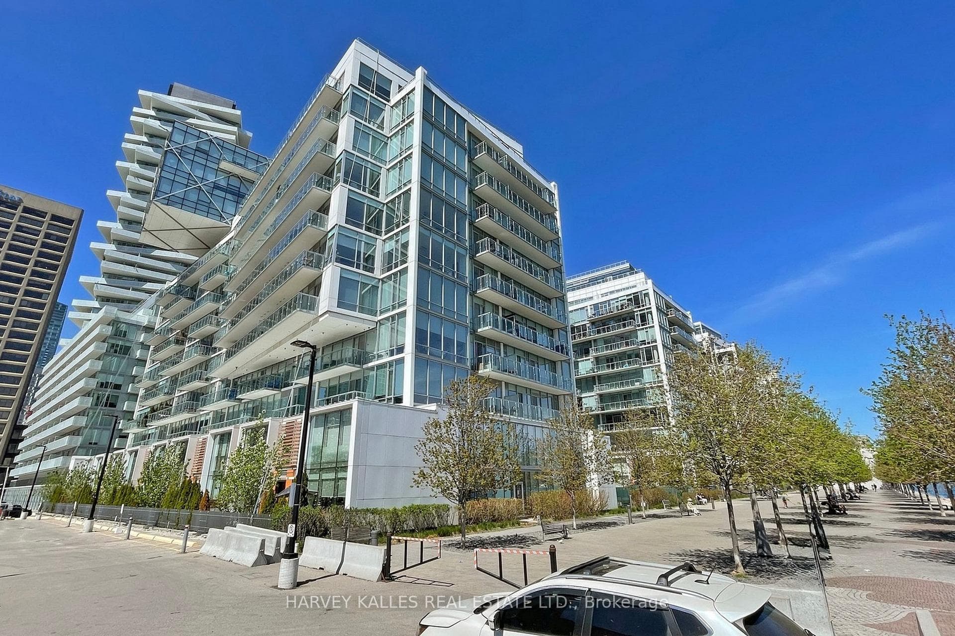 29 Queens Quay Unit 813, Regent Park / Cabbagetown / St. James Town, ON M5E 0A4 - Photo 1