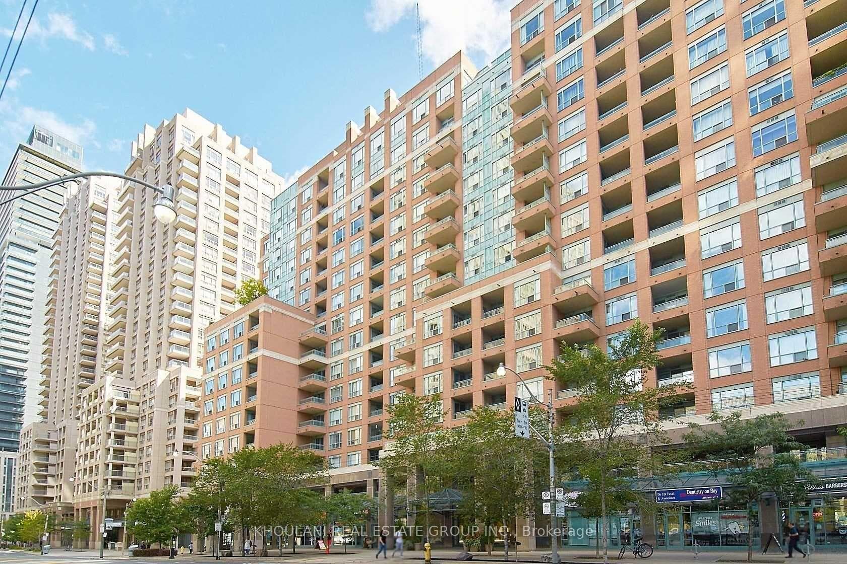 889 Bay Street Unit Ph05, Toronto C01