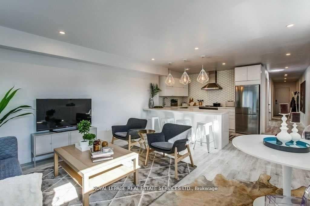 6 Florence Crescent Unit A, Keelesdale / Eglinton West, ON M6N 4E4 - Photo 1