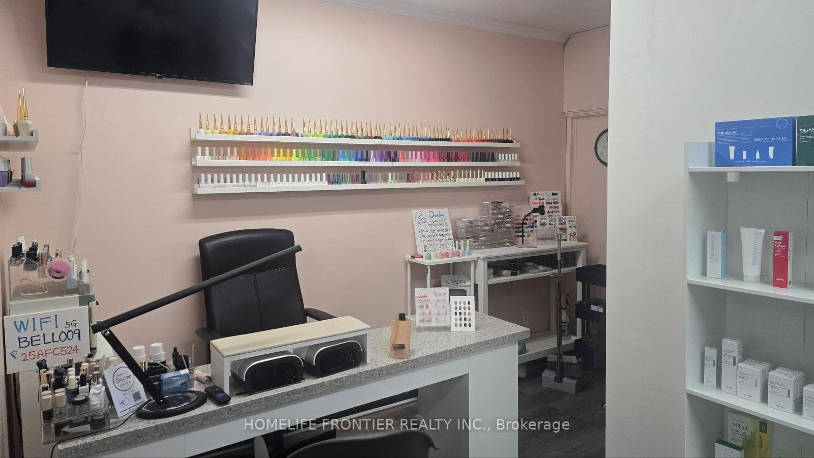 620 Bloor Street Unit 2nd Floor, Annex / Yorkville / Summerhill, ON M6G 1K7 - Photo 1