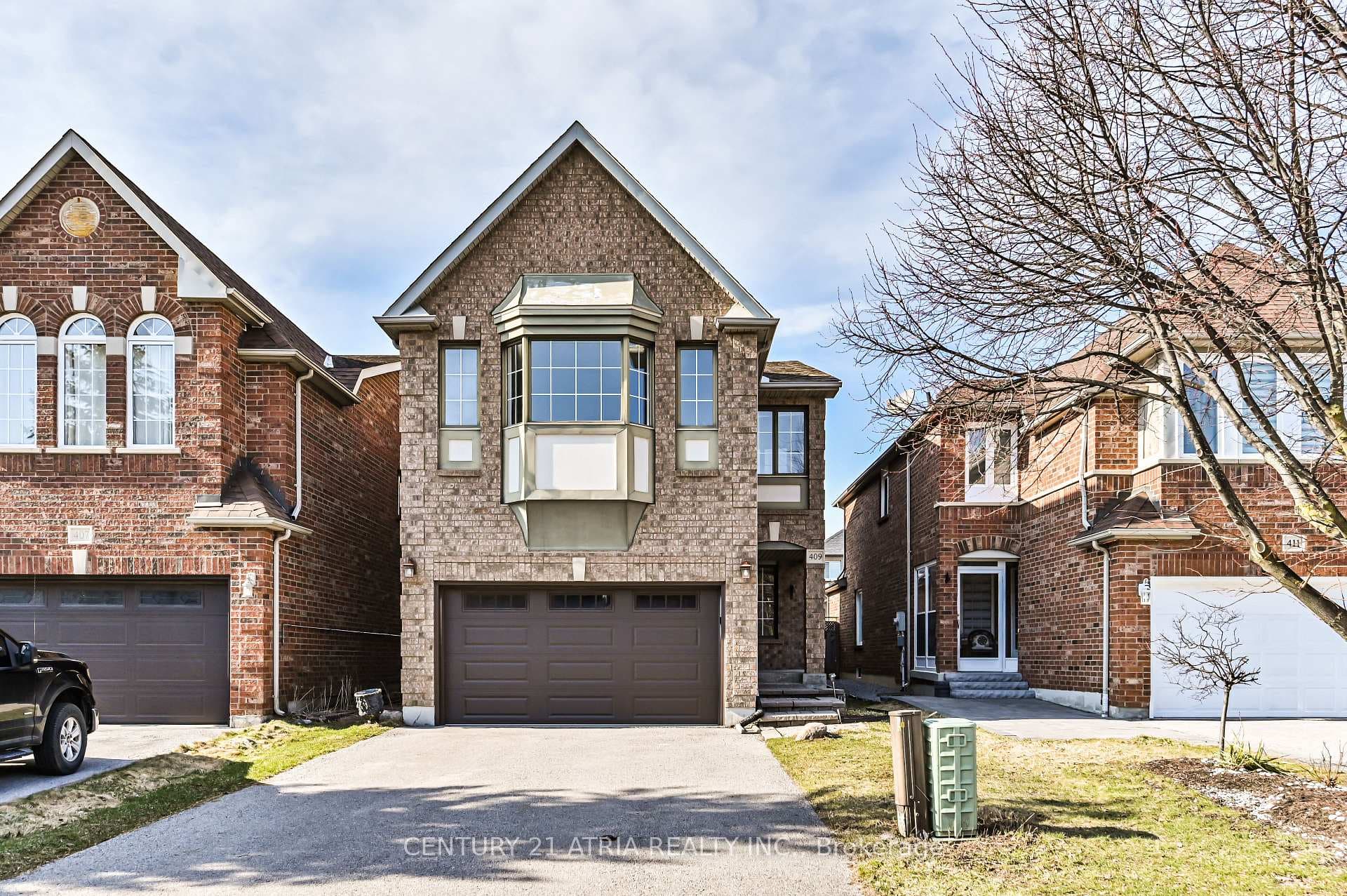 409 Heddle Crescent, Newmarket
