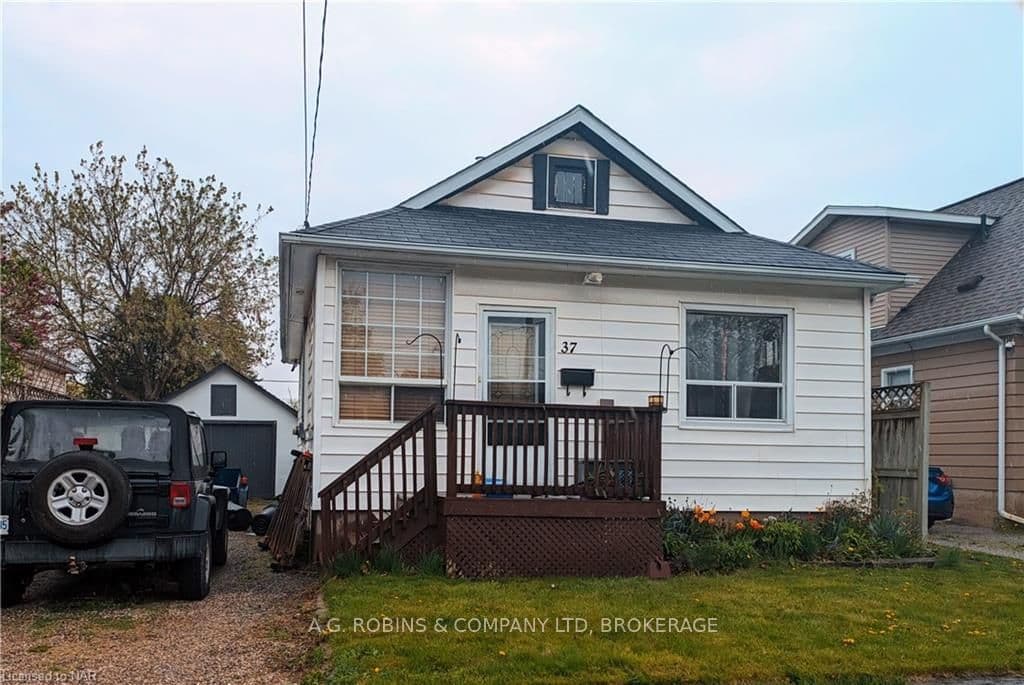37 GARNET Street, St. Catharines, ON L2M 5E7 - Photo 1
