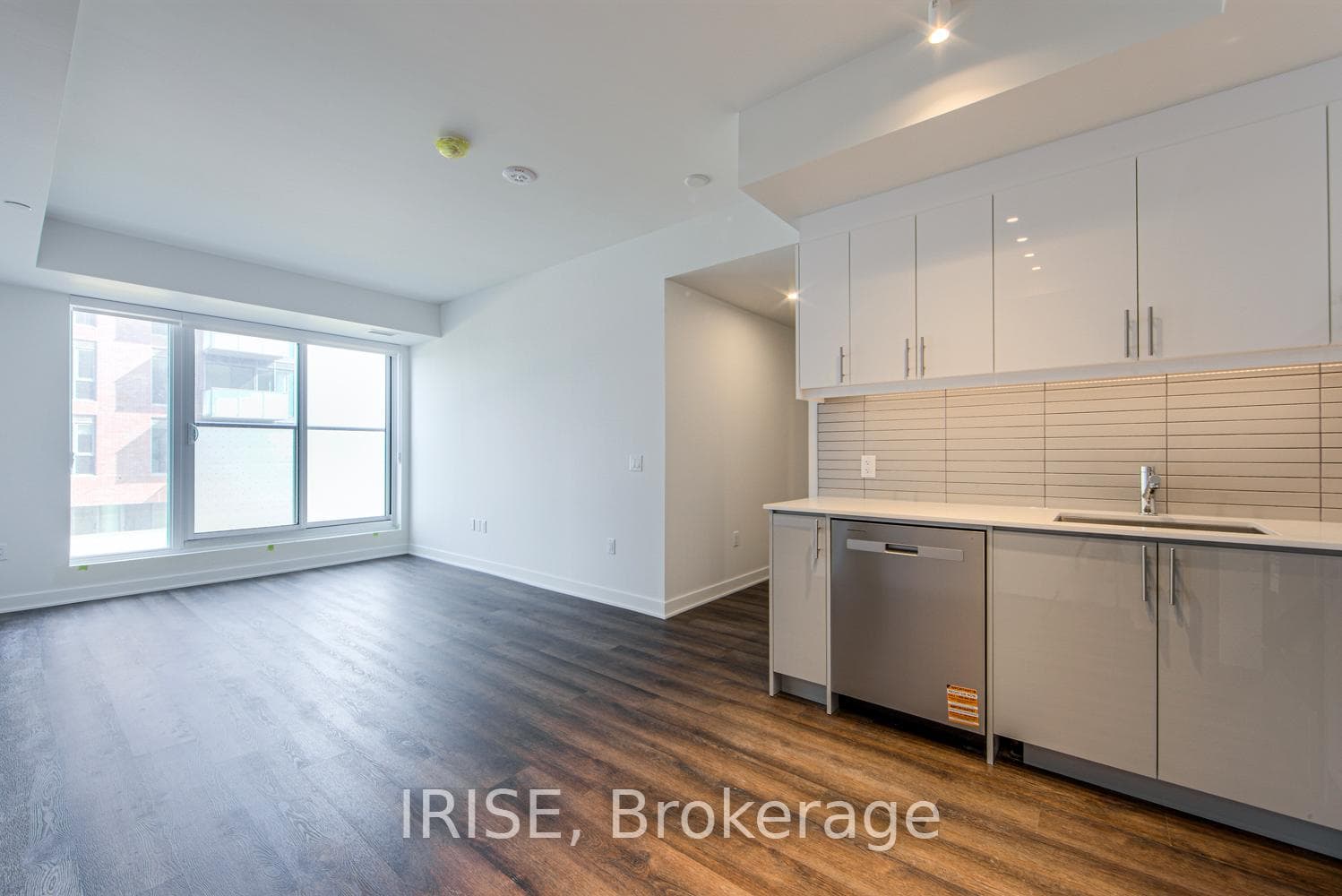 3030 Pharmacy Avenue Unit 1304, Scarborough Village / Eglinton East, ON M1W 2N7 - Photo 1