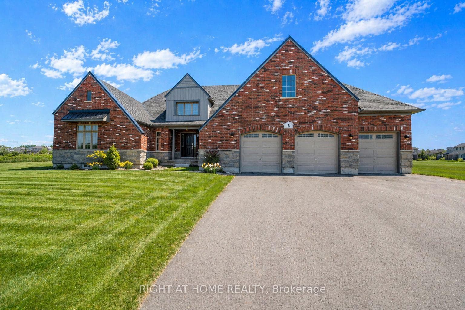 5 Skyvue Crescent, Quinte West, ON K0K 1L0 - Photo 1