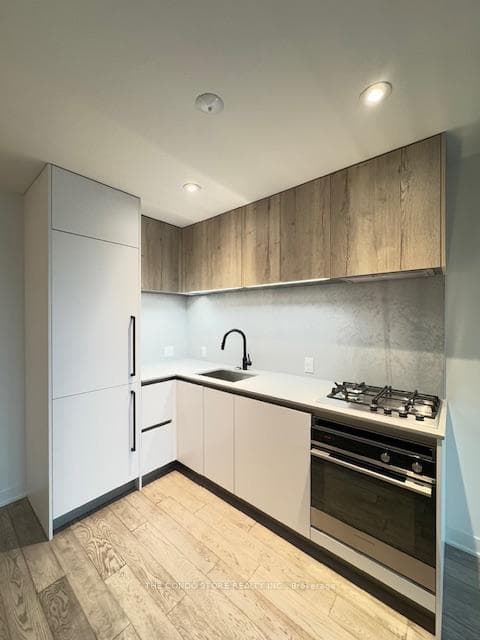 2625 Dundas Street Unit 406, Bloor West Village / Swansea, ON M6P 0C5 - Photo 1