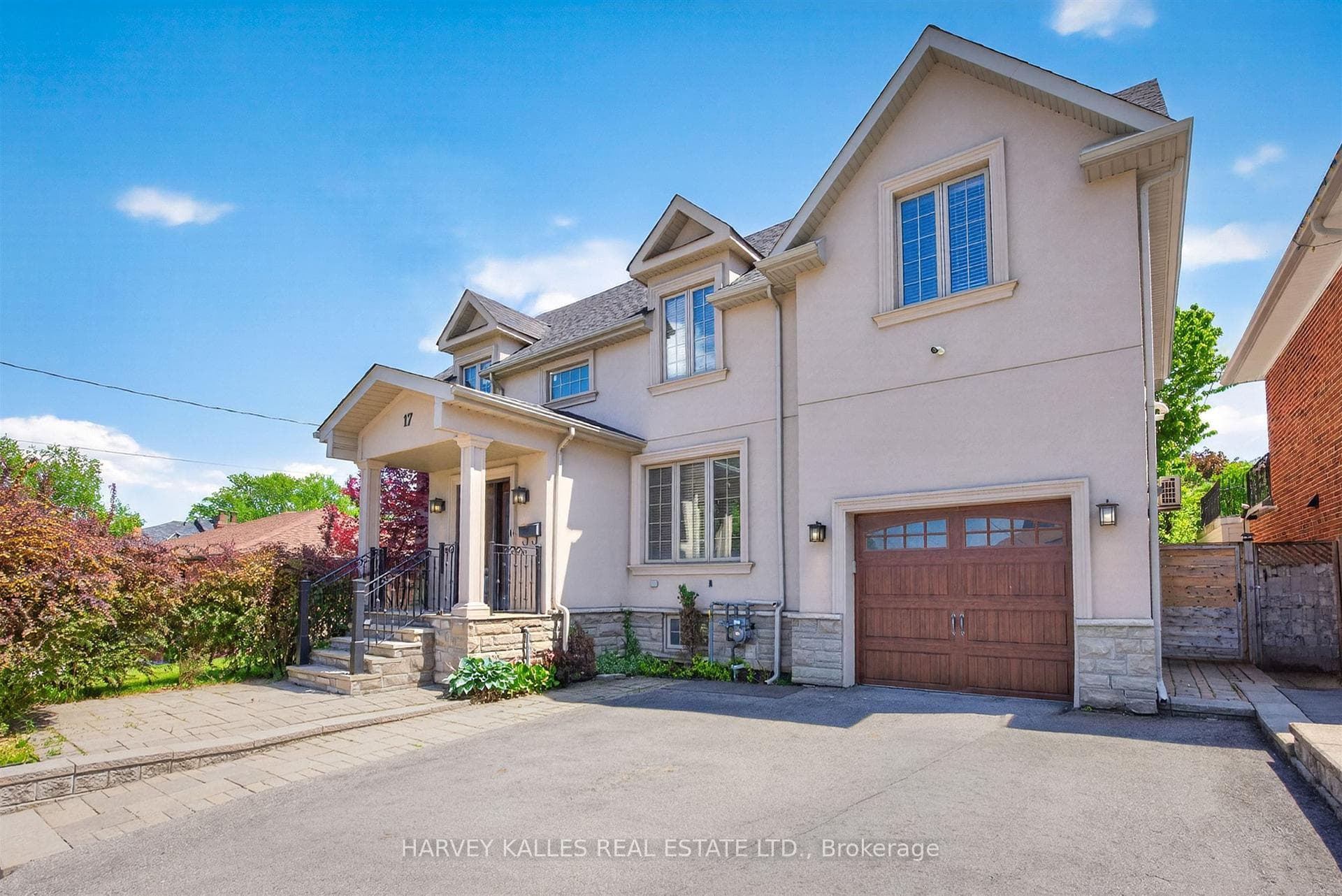 17 Lockheed Boulevard, Etobicoke (Kingsview Village / Humber Heights), ON M9P 2H5 - Photo 1
