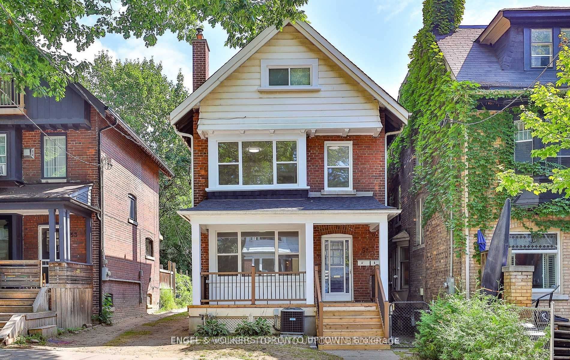 51 Fernwood Park Avenue Unit B, The Beaches / Upper Beaches, ON M4E 3E9 - Photo 1