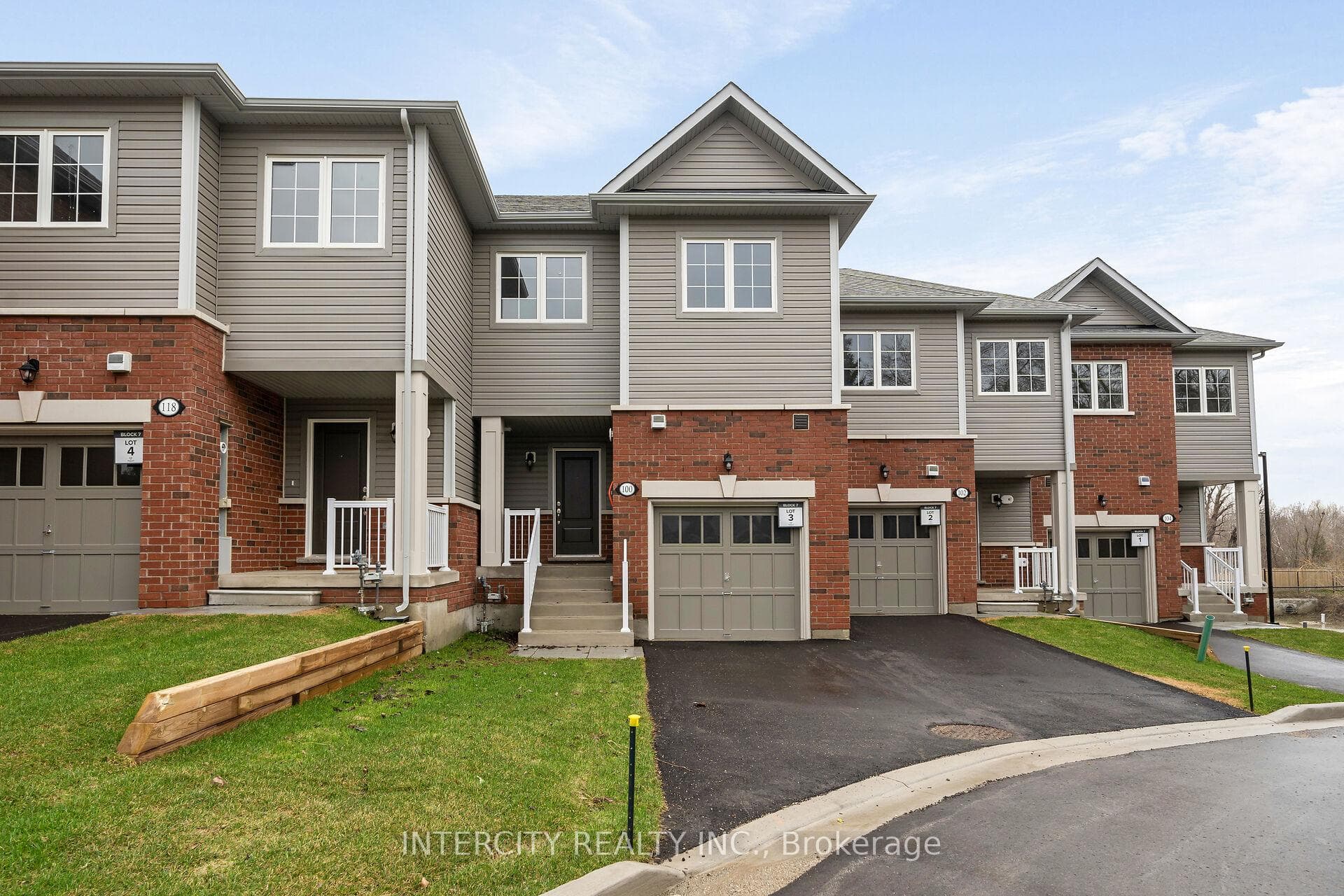 100 Walden Street Unit Blk 7 Unit 3, Shelburne