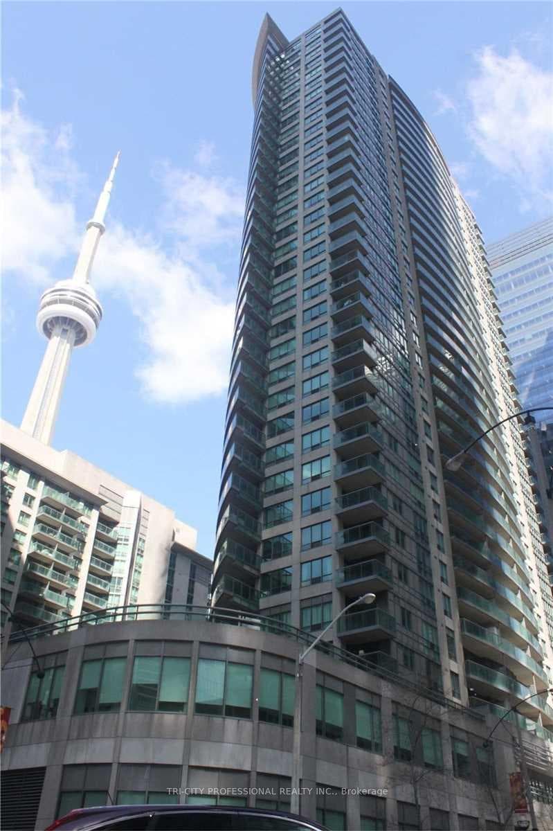 30 Grand Trunk Crescent Unit 3509, Downtown Toronto / Waterfront, ON M5J 3A4 - Photo 1
