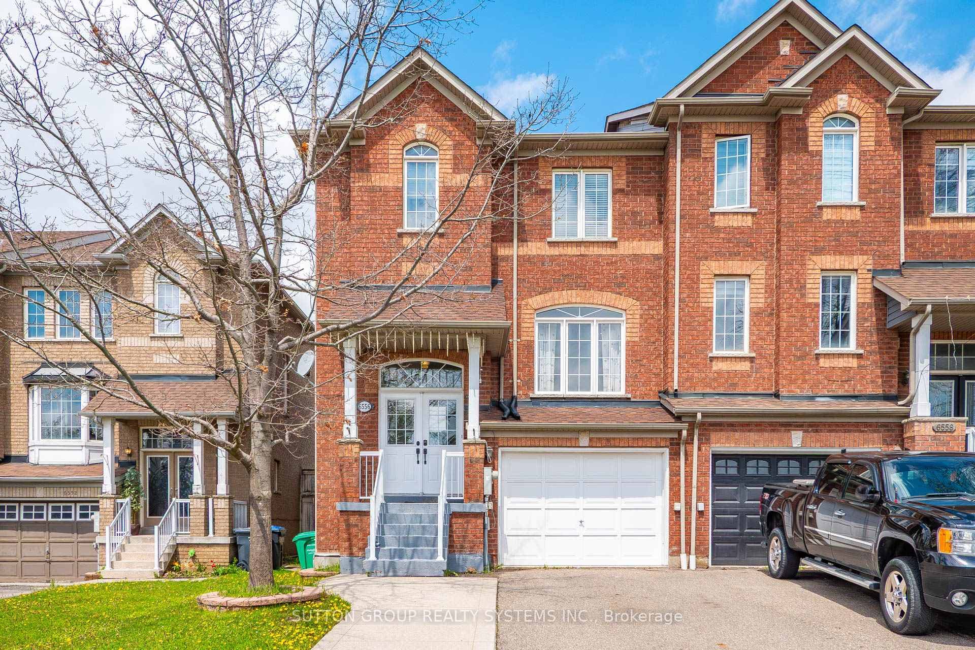6556 Opera Glass Crescent, Mississauga, ON L5W 1S1 - Photo 1
