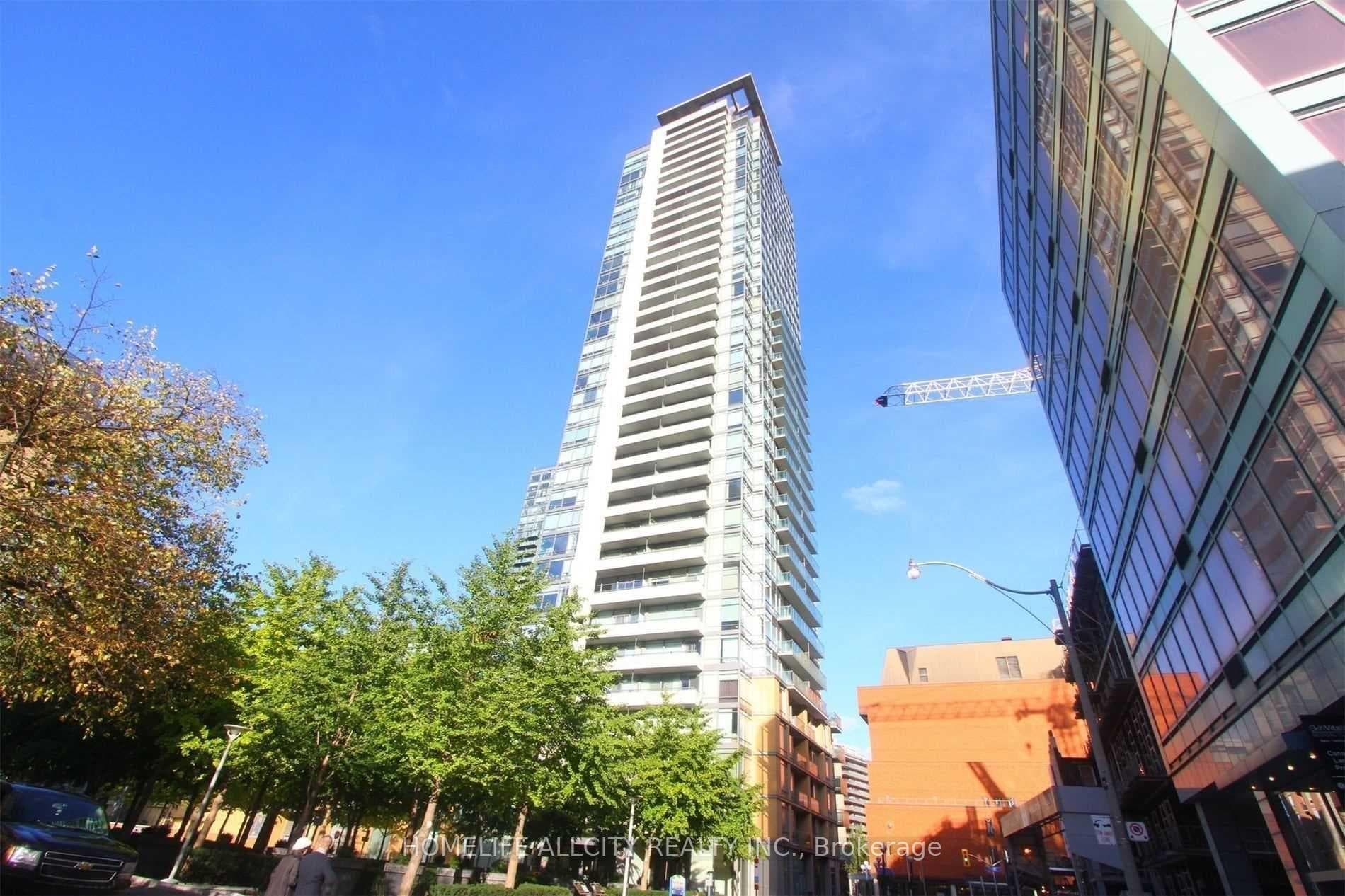 18 Yorkville