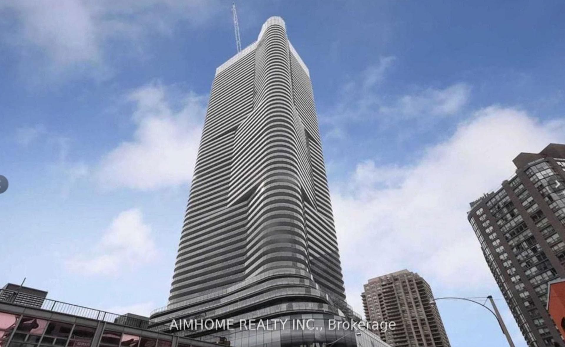 11 Wellesley Street Unit 1903, Toronto C01