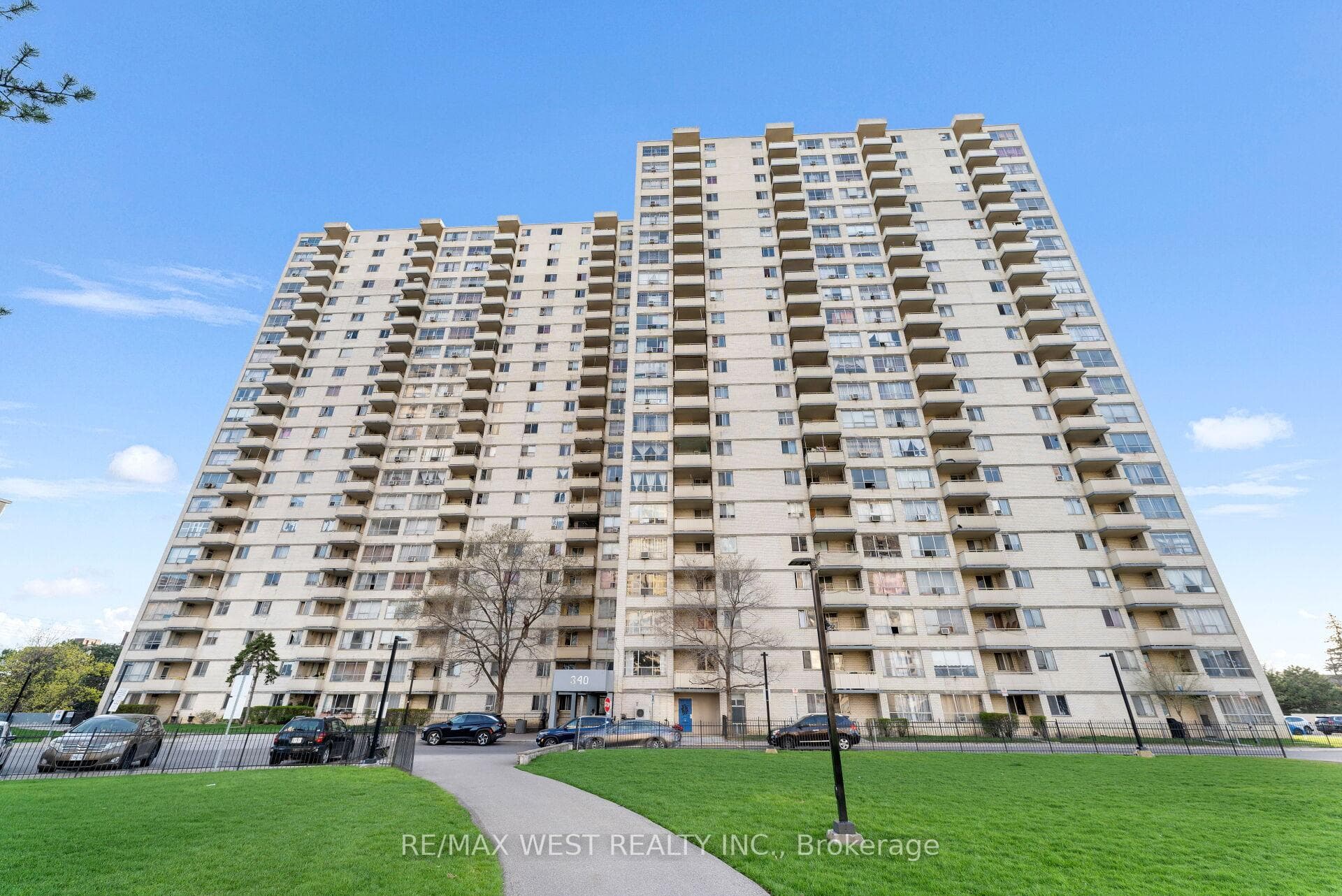 340 Dixon Road Unit 114, Etobicoke (Kingsview Village / Humber Heights), ON M9R 1T1 - Photo 1