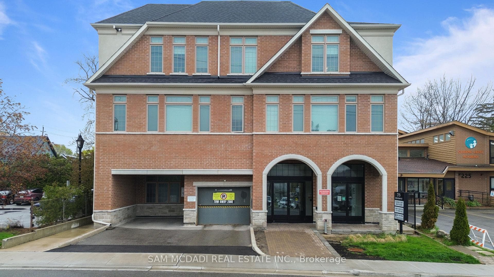 215 Broadway Street Unit 308, Mississauga, ON L5M 1J1 - Photo 1