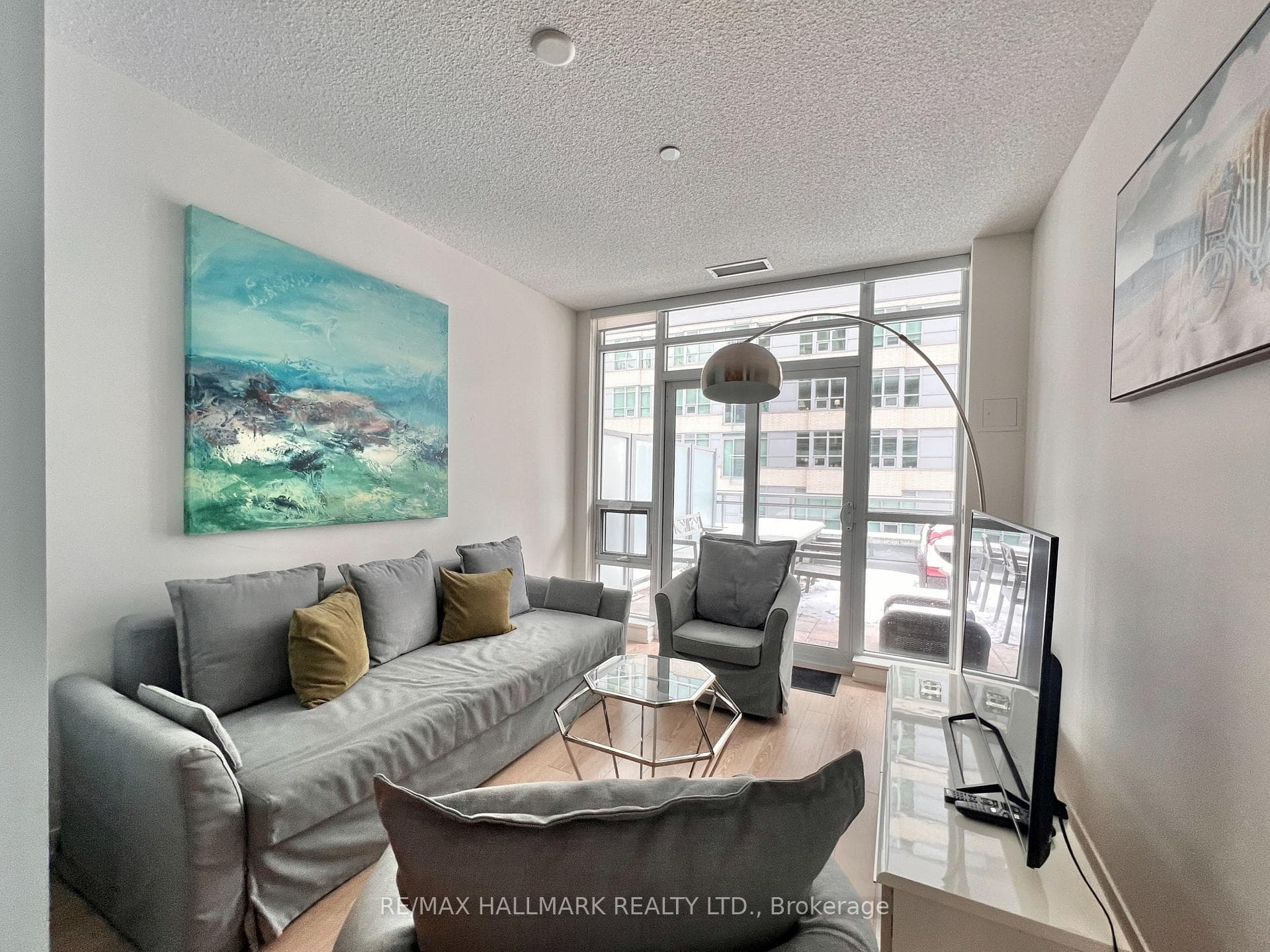 89 Dunfield Avenue Unit 408, Leaside / Davisville, ON M4S 0A4 - Photo 1