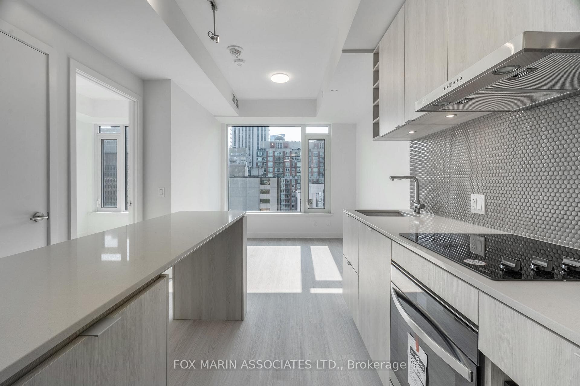 11 Yorkville Avenue Unit 916, Annex / Yorkville / Summerhill, ON M4W 1L2 - Photo 1