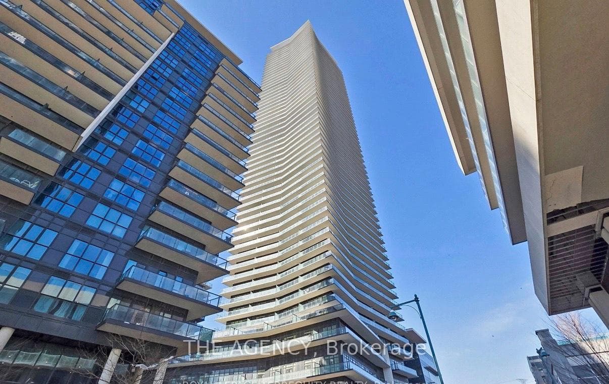 38 Annie Craig Drive Unit 3501, Liberty Village / Parkdale / South Parkdale, ON M8V 0G9 - Photo 1