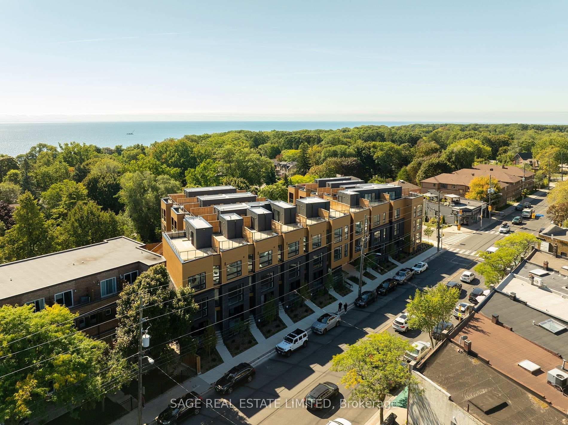35 Birchcliff Avenue Unit 21, Birch Cliff / Cliffside