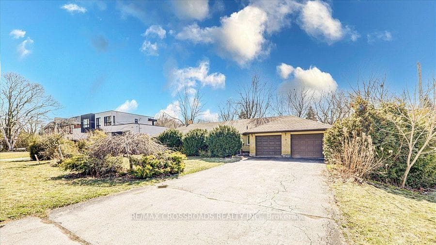 5 Balcarra Avenue, Scarborough Town Centre, ON M1M 1G8 - Photo 1