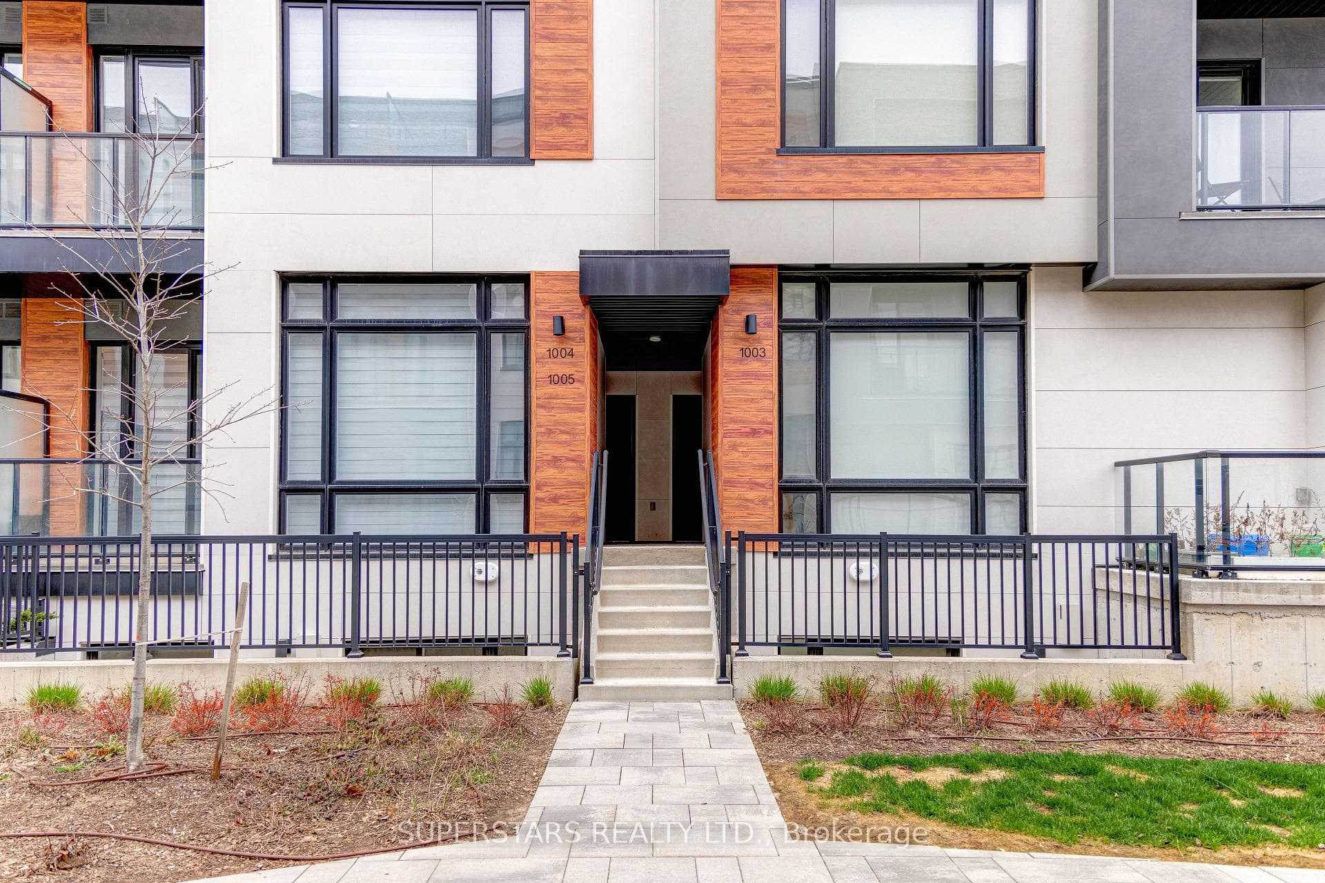 14 David Eyer Road Unit 1005, Richmond Hill, ON L4S 0N4 - Photo 1