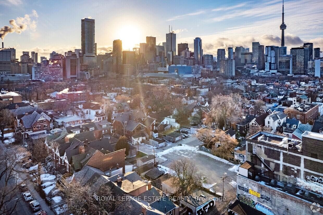 75 Cecil Street, Downtown Toronto / Waterfront, ON M5T 1N5 - Photo 1