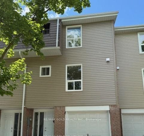 40 Ellis Drive, Brampton, ON L6T 4C4 - Photo 1