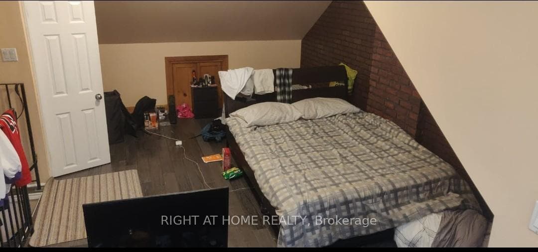 104 Bleecker Street Unit 2, Regent Park / Cabbagetown / St. James Town, ON M4X 1L8 - Photo 1